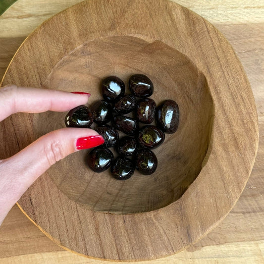 Grenat rouge pierre roulée