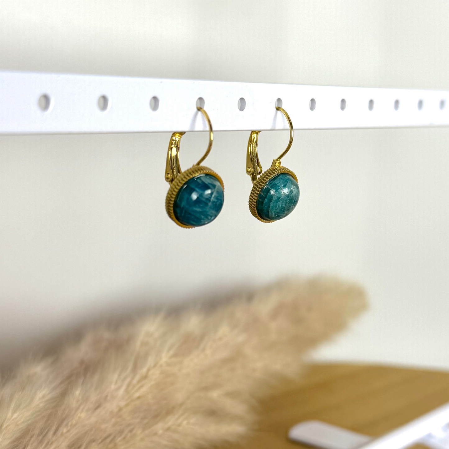 Boucles lumiconique apatite bleue