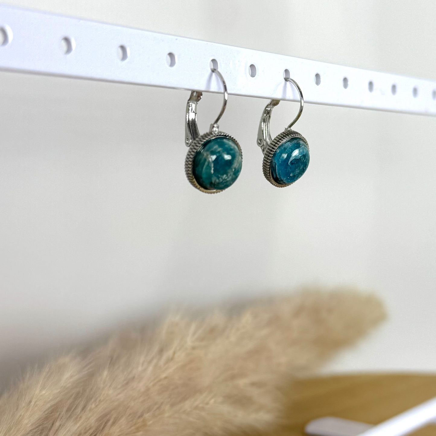 Boucles lumiconique apatite bleue