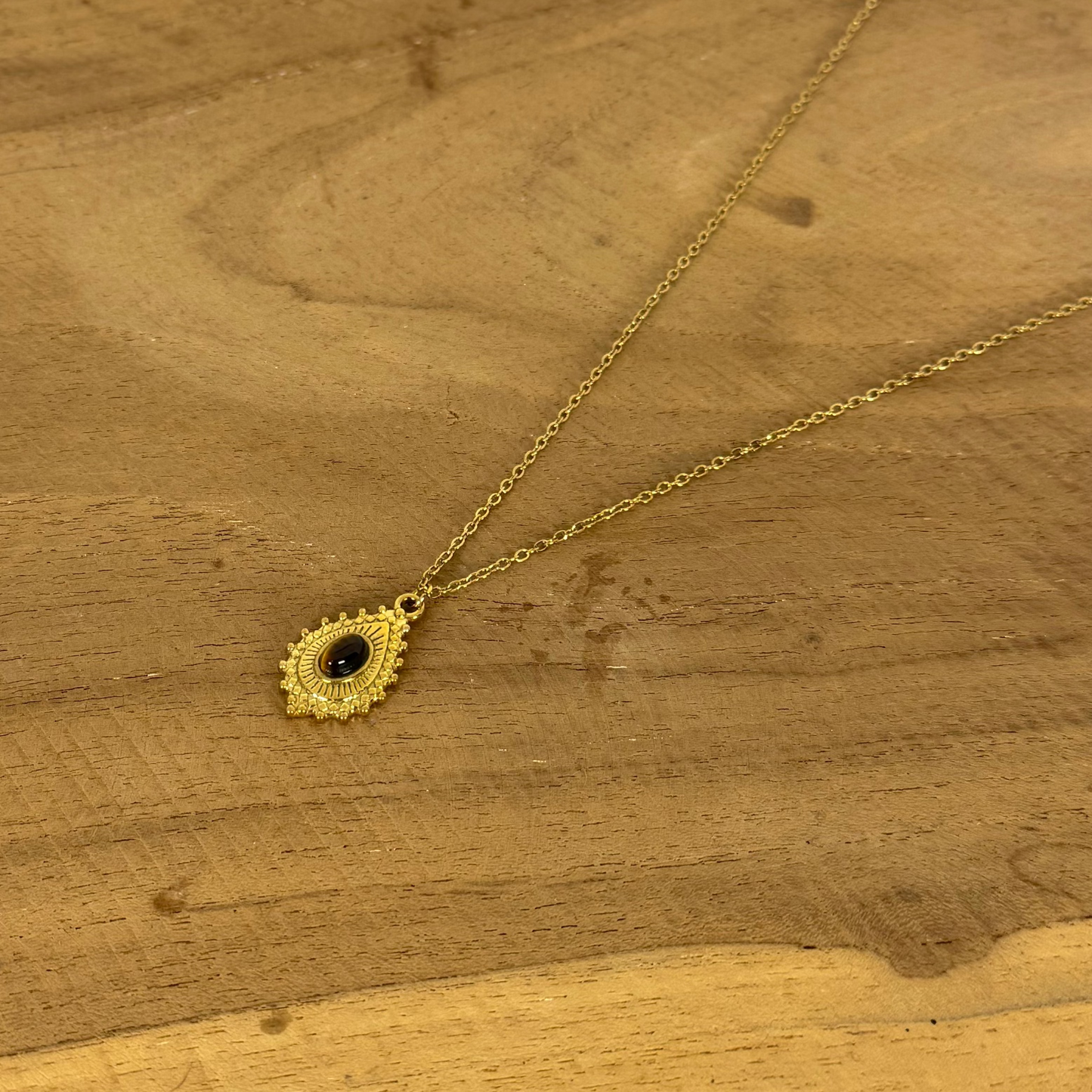 Collier lumigaya oeil de tigre