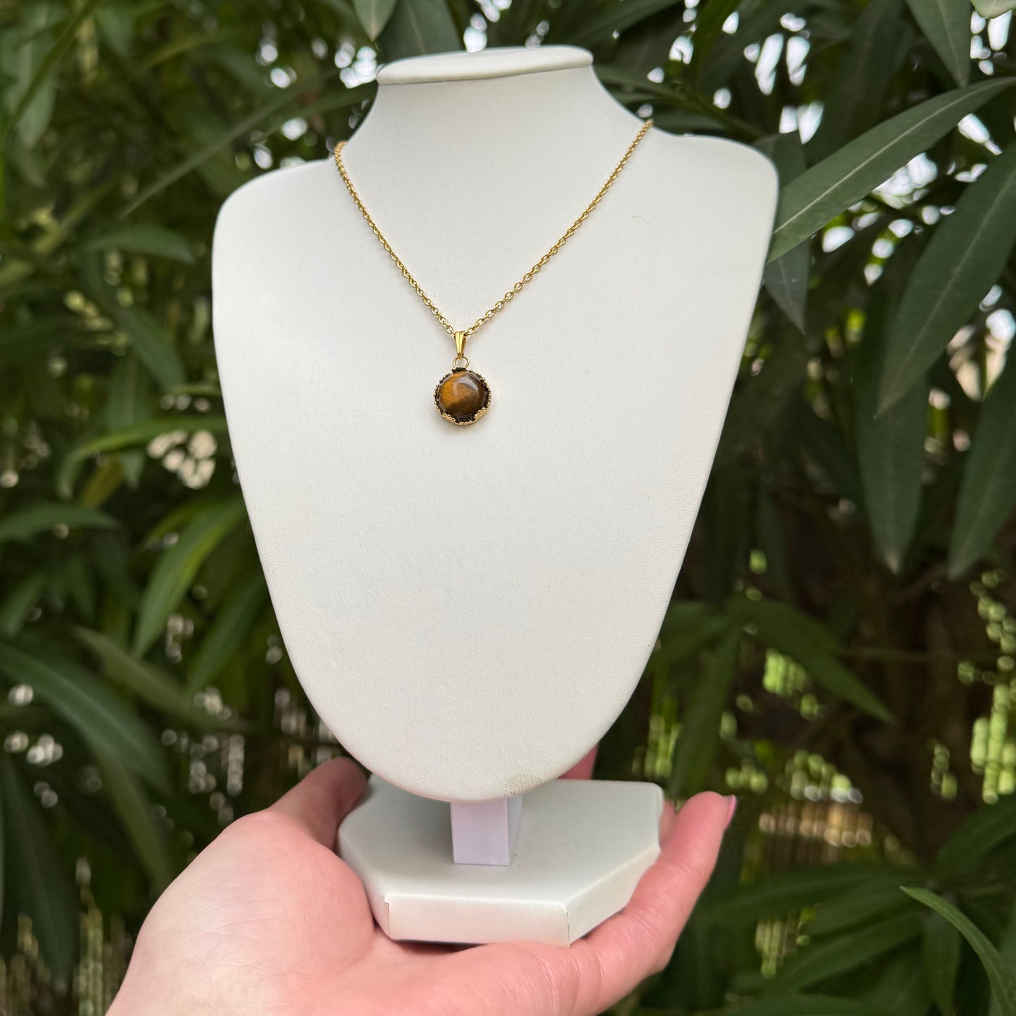 Collier lumicouronne oeil de tigre