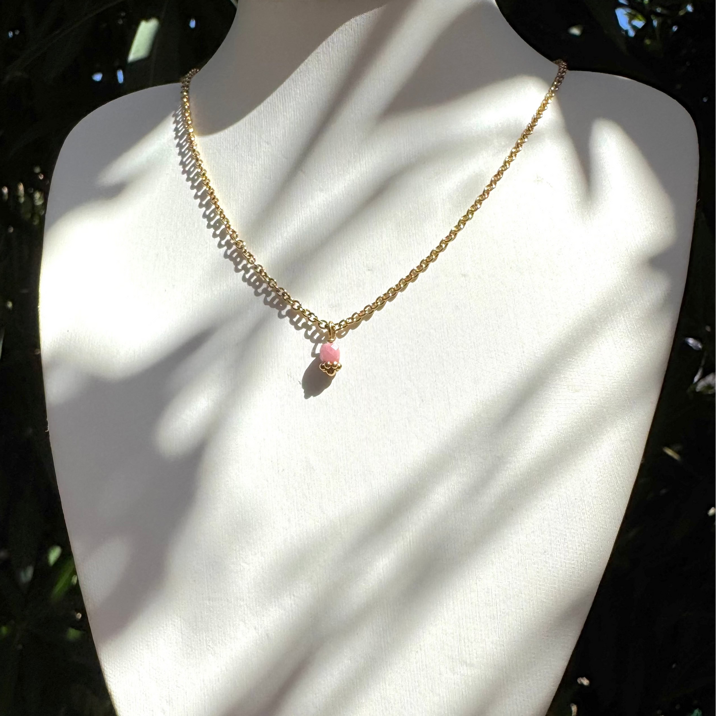 Collier lumidiscret rhodonite