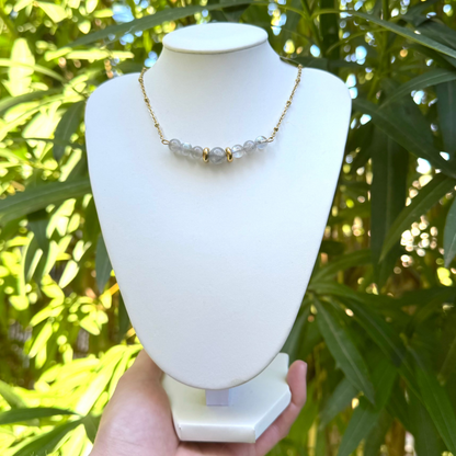 Collier lumidivine labradorite