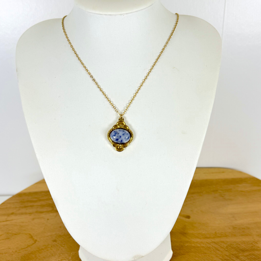 Collier Lumimuse sodalite